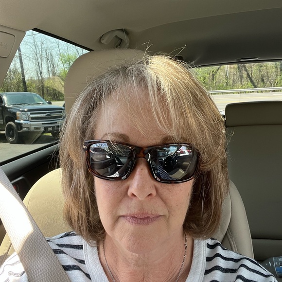 Meet your Posher, Gabrielle - Picture 3 of 10